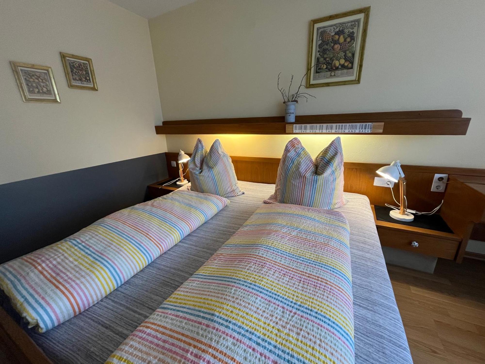 Goldener Hahn B&B Baiersbronn - Ferienwohnungen Mit Hotel Service Nahe Gartenschau Tal X חדר תמונה