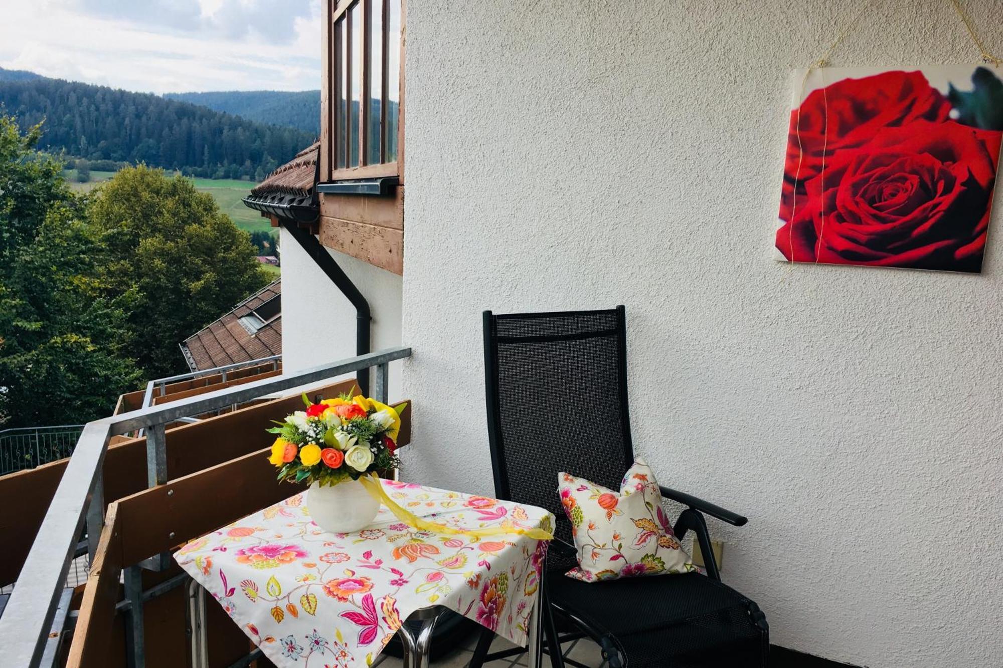 Goldener Hahn B&B Baiersbronn - Ferienwohnungen Mit Hotel Service Nahe Gartenschau Tal X חדר תמונה